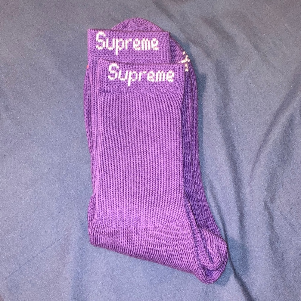 1 Pair- Supreme Hanes Crew Socks